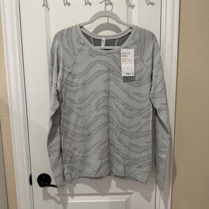 Athleta Momentum Printed Long Sleeve Top